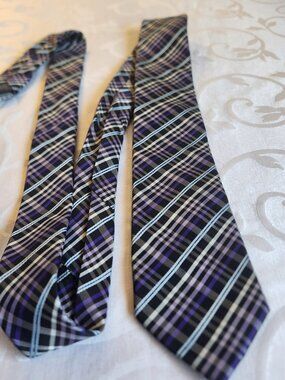 BERGAMO~NEW YORK, MENS TIE LUXURY PURPLE IVORY STRIPED 100% POLY, L60.2”x W3.2"